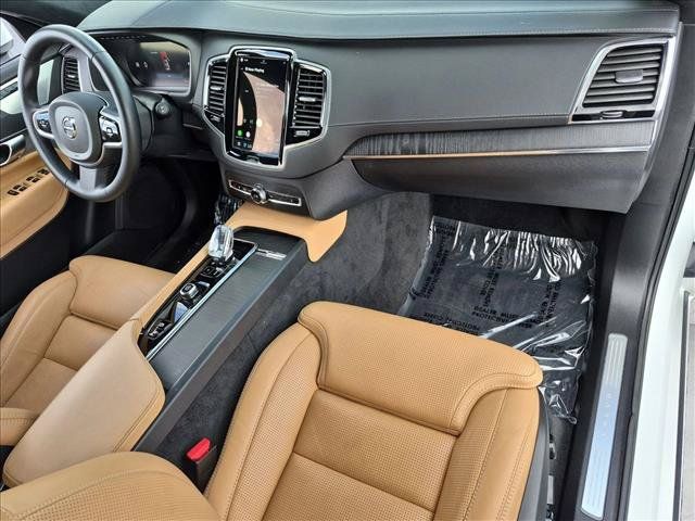 Used 2023 Volvo XC90 B6 Ultimate w/ Lounge Package AWD/4WD image 19