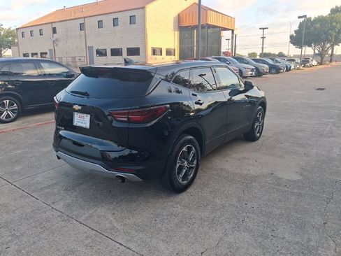 Used 2025 Chevrolet Blazer LT FWD image 7