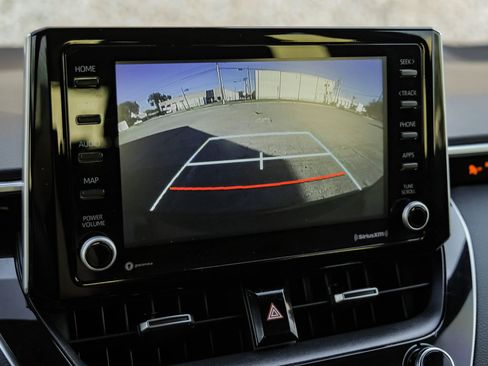 Used 2022 Toyota Corolla Hatchback image 24