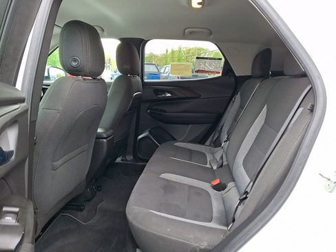 Used 2022 Chevrolet TrailBlazer LT w/ Convenience Package FWD image 10