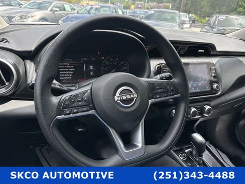 Used 2024 Nissan Kicks SV image 18