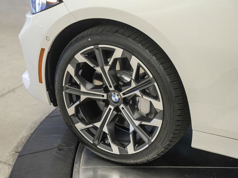 Used 2026 BMW 330i xDrive Sedan w/ Premium Package AWD/4WD image 9