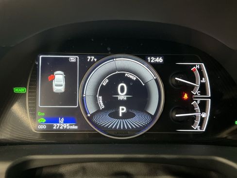 Used 2022 Lexus ES 300h w/ Accessory Package FWD image 16