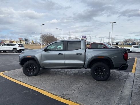 New 2025 GMC Canyon Elevation w/ Convenience Package image 3
