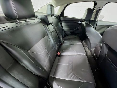 Used 2015 Ford Focus SE image 24