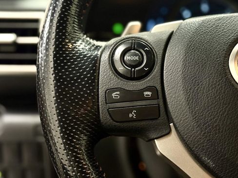 Used 2016 Lexus IS 300 AWD image 16