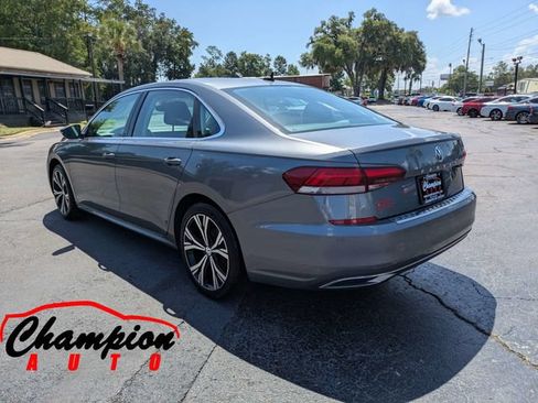 Used 2022 Volkswagen Passat 2.0T SE FWD image 7