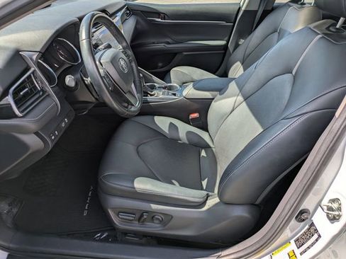 Used 2020 Toyota Camry XSE image 15