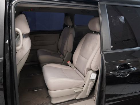 Used 2019 Kia Sedona L image 20