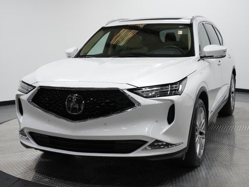 Used 2023 Acura MDX SH-AWD w/ Advance Package image 3