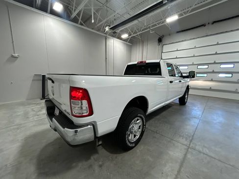 Used 2024 RAM 2500 Tradesman w/ Chrome Appearance Group AWD/4WD image 6