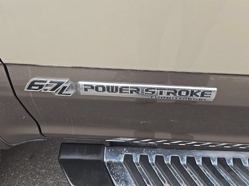 Used 2017 Ford F350 Lariat w/ Lariat Ultimate Package AWD/4WD image 10