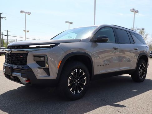 New 2026 Chevrolet Traverse Z71 w/ Enhanced Driving Package AWD/4WD image 10