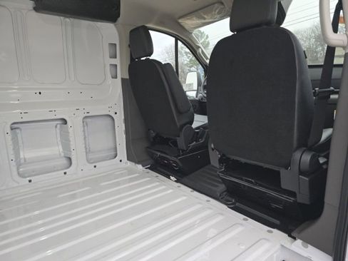 Used 2024 Ford Transit 250 Low Roof image 10