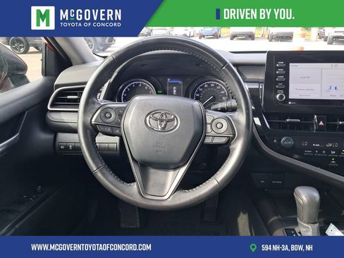 Used 2022 Toyota Camry SE w/ Convenience Package FWD image 24