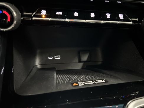 New 2025 Chevrolet Traverse LT w/ Sun and Wheel Package image 70