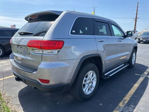 Used 2018 Jeep Grand Cherokee Laredo image 9