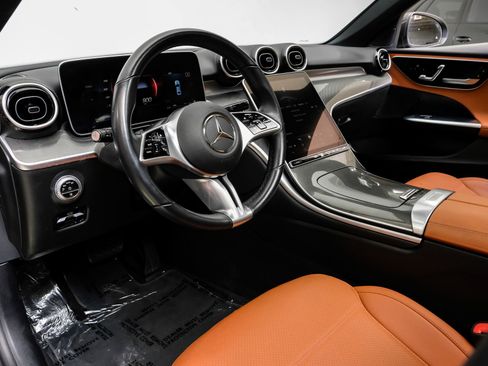 Used 2023 Mercedes-Benz C 300 4MATIC Sedan image 3