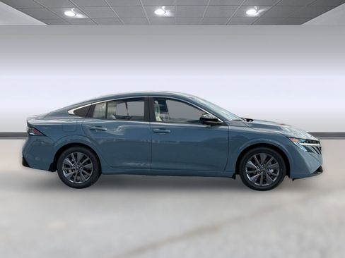 New 2026 Nissan Sentra SL w/ Floor Mat Package FWD image 7