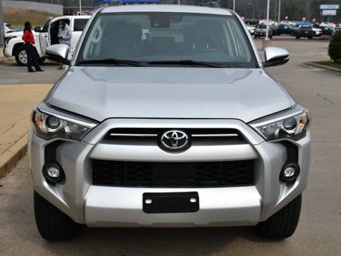 Certified 2024 Toyota 4Runner SR5 Premium image 8