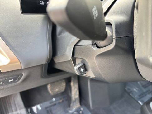 Used 2023 BMW iX xDrive50 w/ Ultimate Package 2 image 22