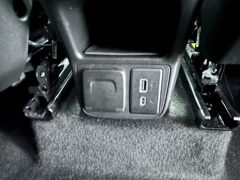 Used 2022 Chevrolet TrailBlazer LT w/ Convenience Package FWD image 27