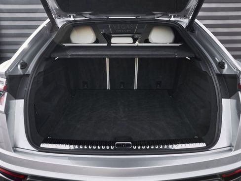 Used 2021 Lamborghini Urus image 10