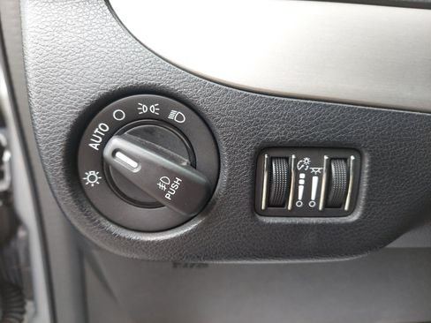 Used 2019 Dodge Grand Caravan GT FWD image 28