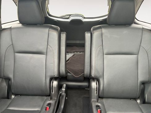 Used 2017 Toyota Highlander Limited Platinum image 26