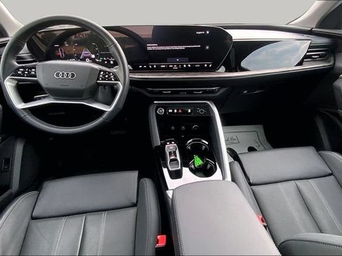Used 2025 Audi Q5 Premium Plus w/ Premium Plus AWD/4WD image 15