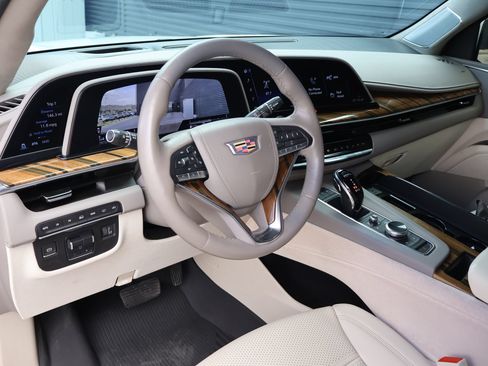 Used 2022 Cadillac Escalade Sport Platinum AWD/4WD image 13