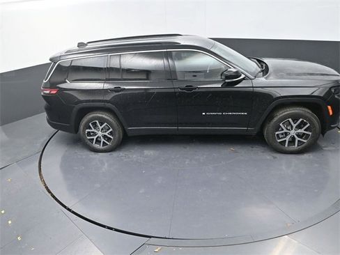 New 2025 Jeep Grand Cherokee L Limited w/ Trailer Tow Package image 16