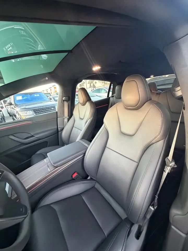 Used 2026 Tesla Model X AWD/4WD image 9