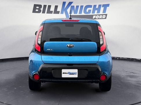 Used 2016 Kia Soul + w/ Designer's Package FWD image 4