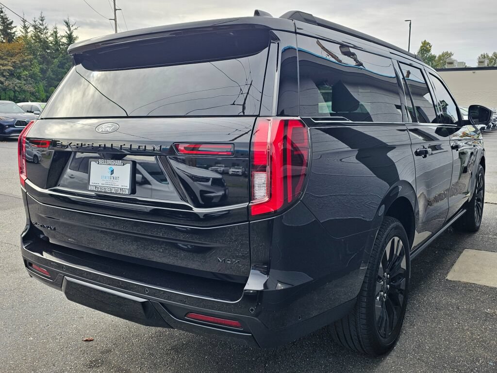 Used 2025 Ford Expedition Max Platinum w/ Stealth Appearance Package AWD/4WD image 5