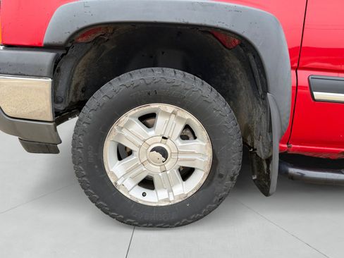 Used 2005 Chevrolet Silverado 1500 w/ Light Duty Power Package image 14