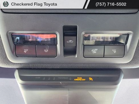 Used 2023 MAZDA MAZDA3 s image 11