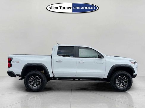New 2026 Chevrolet Colorado ZR2 w/ Technology Package AWD/4WD image 3