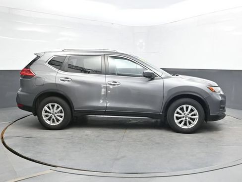 Used 2017 Nissan Rogue SV w/ SV Premium Package AWD/4WD image 9