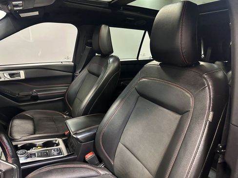 Used 2022 Ford Explorer ST-Line w/ Class IV Trailer Tow Package image 9