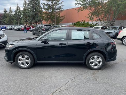 Used 2023 Honda HR-V LX image 2