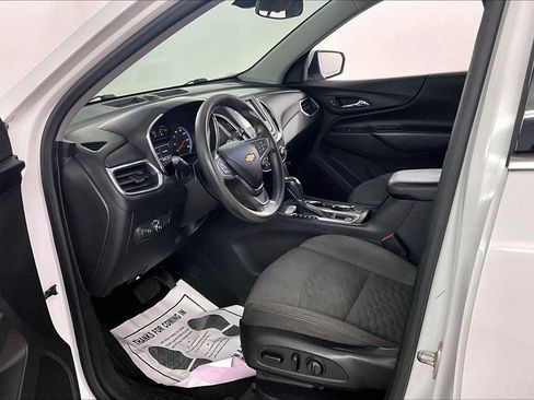 Used 2018 Chevrolet Equinox LT image 17