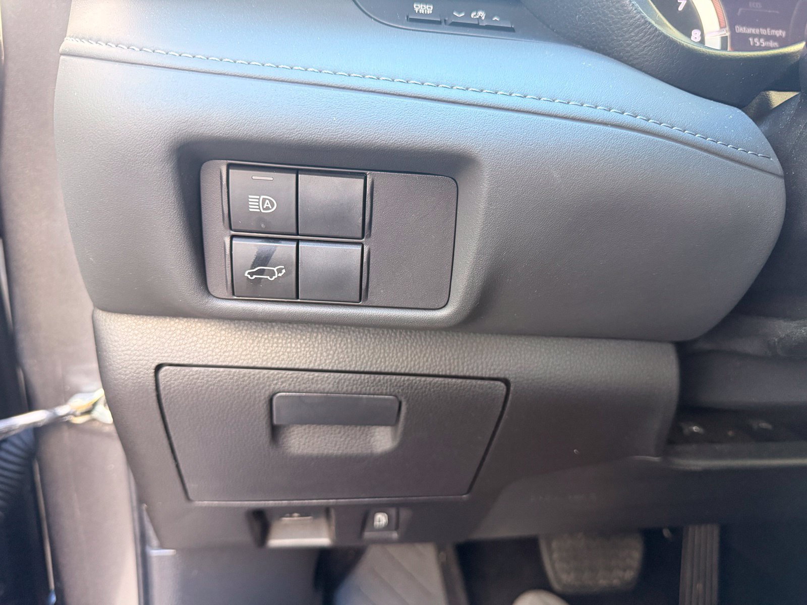 Used 2022 Toyota Highlander XLE AWD/4WD image 20