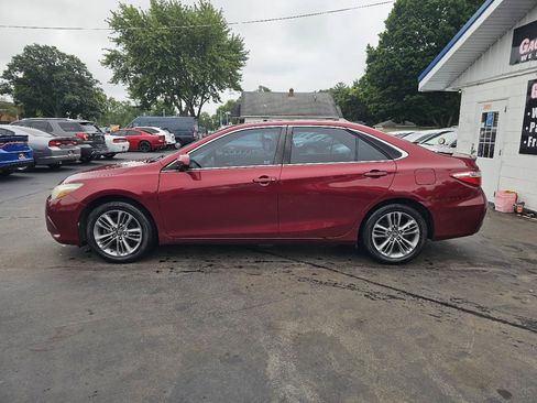 Used 2017 Toyota Camry LE FWD image 6
