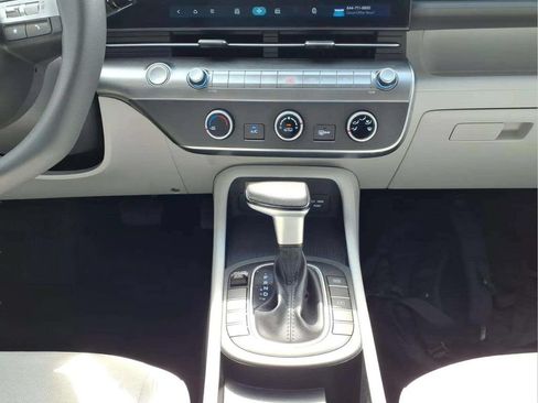 Used 2024 Hyundai Kona SE FWD image 10