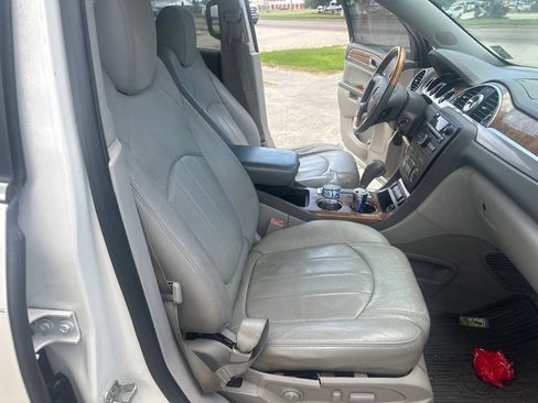 Used 2012 Buick Enclave Leather FWD image 10