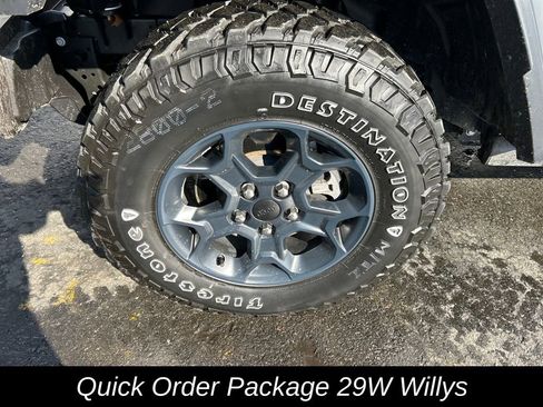 Used 2023 Jeep Wrangler Unlimited w/ Sun & Screen Package image 10