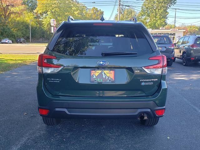 Certified 2024 Subaru Forester Premium AWD/4WD image 3