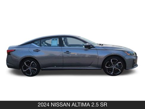 Certified 2024 Nissan Altima 2.5 SR FWD image 6