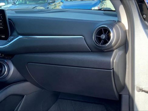 Used 2023 Chevrolet Blazer LT image 18